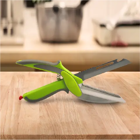 Kitchen Super Scissors use example